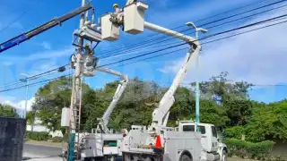 CFE se compromete a reparar desperfectos que generan apagones en comunidades el sur de Q. Roo