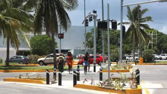 Al menos 15 áreas de Cancún se cerrarán temporalmente debido a la tormenta tropical “Helene”
