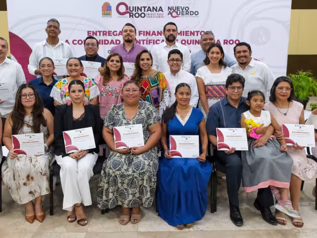 El Gobierno de Quintana Roo entregó 2.7 millones de pesos para impulsar la ciencia y la investigación.
