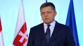 Robert Fico se recupera de atentado e inicia fase de rehabilitación en Bratislava