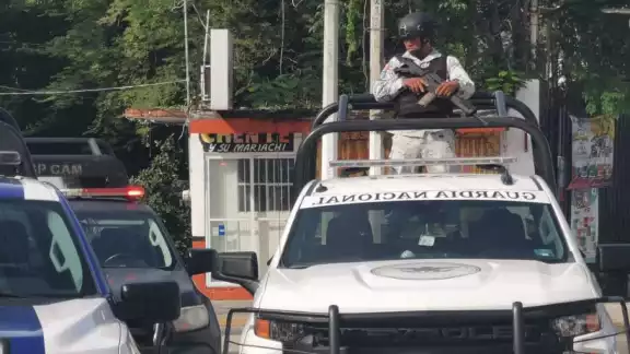 Agentes de seguridad arribaron a la escena del crimen Agentes de seguridad arribaron a la escena del crimen
