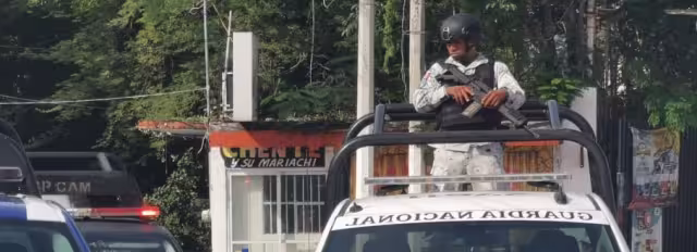 Agentes de seguridad arribaron a la escena del crimen