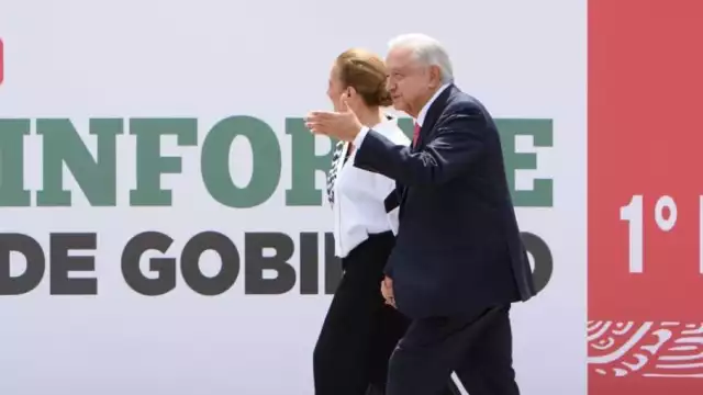 Adrés Manuel López Obrador, presidente de México, acmpañado de su esposa, Beatríz Gutiérrez Müller