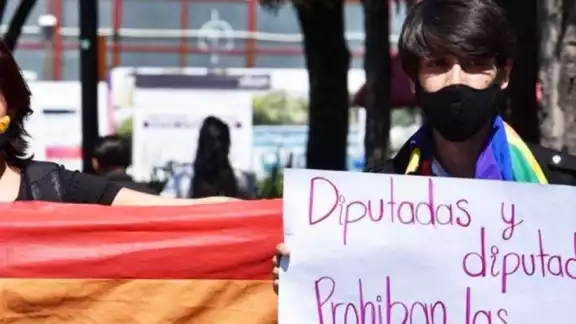 El Diario Oficial de la Federación publicó una reforma crucial que prohíbe y sanciona las terapias de conversión en México El Diario Oficial de la Federación publicó una reforma crucial que prohíbe y sanciona las terapias de conversión en México