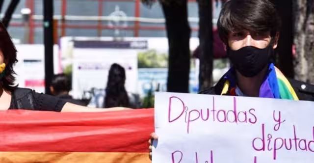 El Diario Oficial de la Federación publicó una reforma crucial que prohíbe y sanciona las terapias de conversión en México