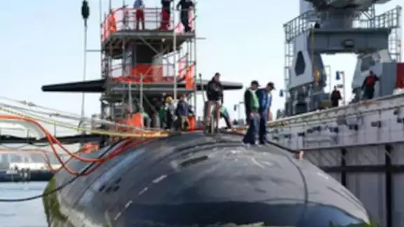 el submarino estadpounidense USS Helena llegó a Guantanamo, Cuba, 24 horas después del arribo de una flotilla rusa a la isla