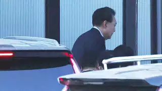Detienen a Yoon Suk-yeol, destituido presidente surcoreano, tras días de resistencia en su residencia