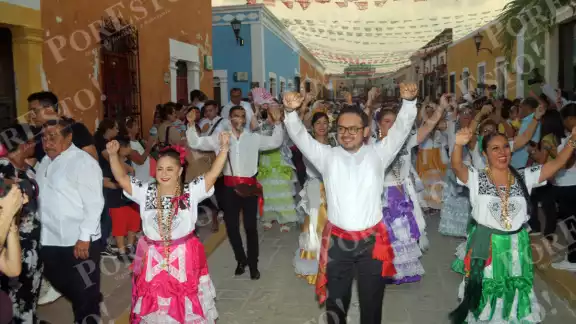 Cada octubre, Campeche celebra el Mes de la Campechanidad, una festividad que honra su historia, cultura e identidad. Cada octubre, Campeche celebra el Mes de la Campechanidad, una festividad que honra su historia, cultura e identidad.