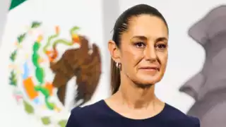 Claudia Sheinbaum revive el fraude electoral de 2006  durante su conferencia