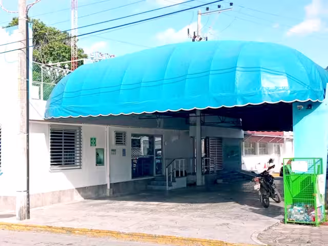 Habitantes de más de 10 conjuntos habitacionales, ubicados en la zona norponiente de la ciudad, mantienen su enojo contra la empresa encargada de abastecer el líquido