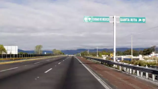 Luego de mantener bloqueda la autopista México-Puebla por cuatro días, este sábado quedó liberada en su totalidad