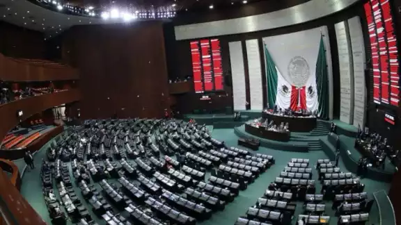 El presidente Andrés Manuel López Obrador criticó a la oposición por insistir en que Morena y aliados tendrán sobrerrepresentación en el Congreso