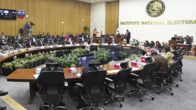 El Instituto Nacional Electoral disvute mulktas a partidos políticos por irregularidades en la pasada campaña electoral