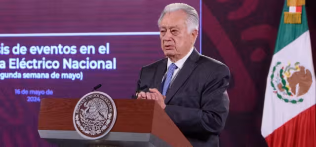Manuel Bartlett Díaz, director de la Comisión Federal de Electricidad (CFE)