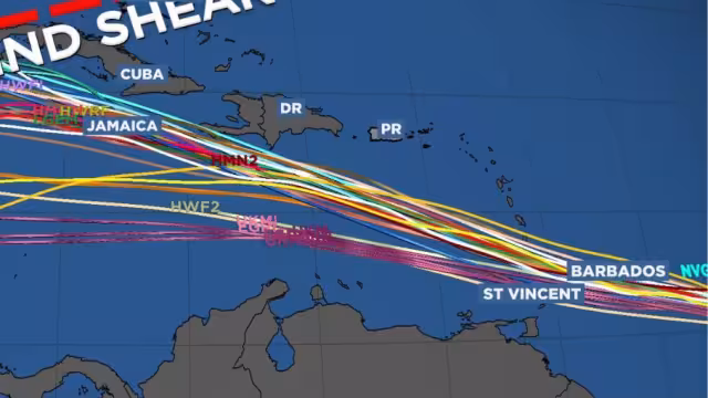 El Centro Nacional de Huracanes de Estafdos Unidos monitorea el desarollo de la Tormenta Tropical Beryl al Este de Barbados