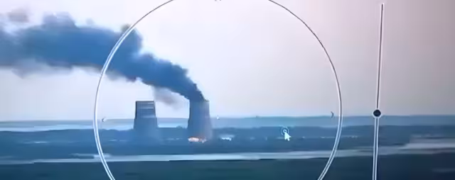 El presidente de Ucrania, Volodímir Zelenski, denunció que ocupantes rusos incendiaron la planta nuclear de Zaporiyia