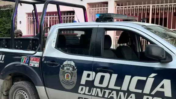 Agentes policiacos arribaron al domicilio en Cancún Agentes policiacos arribaron al domicilio en Cancún
