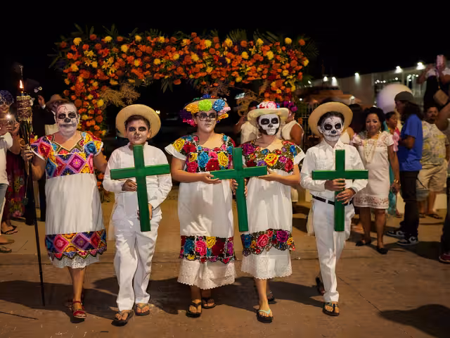 Así se vive el Día de Muertos en Pomuch, Campeche: huesos limpios, altares y fiesta cultural