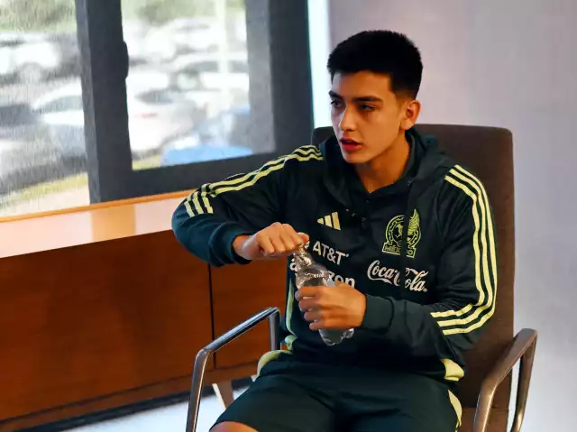 El joven habilidoso y goleador quiere cumplir el gran sueño, pero hacerlo con una base bien trabajada.