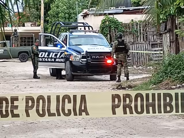 Vecinos de la colonia dijeron que el mototaxi se encontraba estacionado desde ayer sábado
