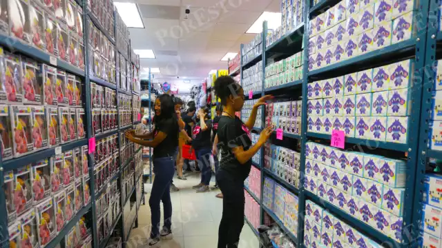 Los negocios comenzaron como pequeños locales en el centro y otros puntos de Cancún, pero hoy en día ya operan como las cadenas grandes