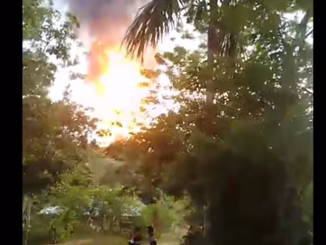 Erupción de volcán en Antioquia, Colombia, provoca evacuaciones.