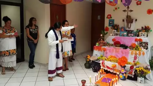 La lengua maya es preservada y utilizada dentro de la Universidad Autónoma de Quintana Roo.