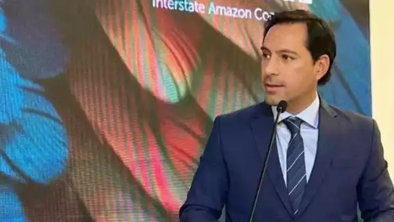 Mauricio Vila propone llevar ofrenda a Poseidón y despierta bromas en redes Mauricio Vila propone llevar ofrenda a Poseidón y despierta bromas en redes