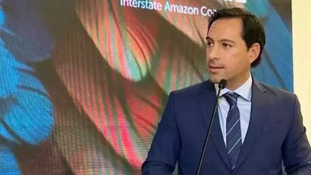 Mauricio Vila propone llevar ofrenda a Poseidón y despierta bromas en redes