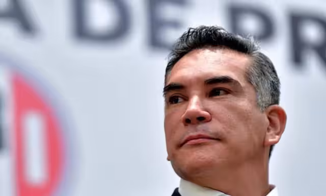 Priistas presentan recursos nuevos para impedir reelección de Alejandro 'Alito' Moreno