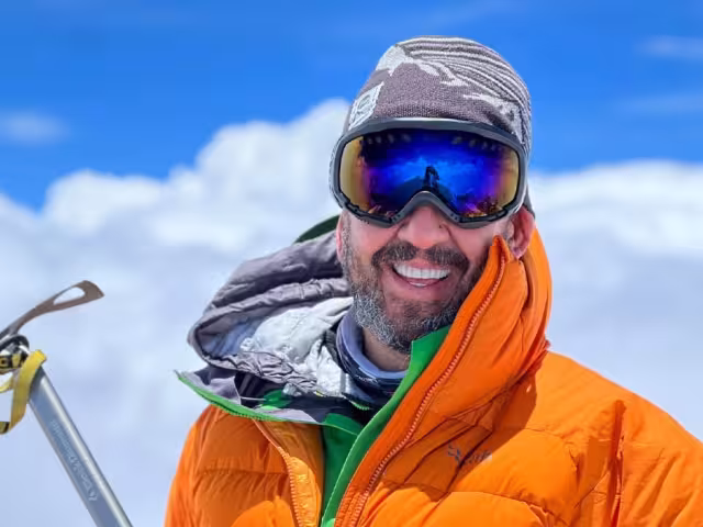 La presunta causa de su fallecimiento fue un infarto durante una prueba de ciclismo