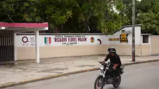 Roban por cuarta vez en secundaria y dejan sin clima a 160 alumnos en Cancún