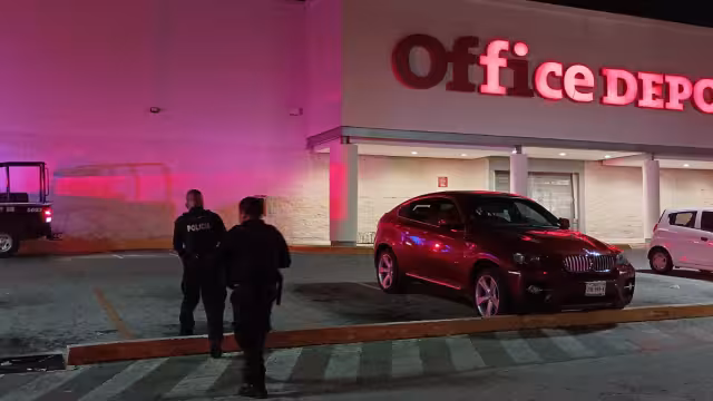 Encajuelan a mujer nicaragüense y la abandonan en un estacionamiento de Cancún