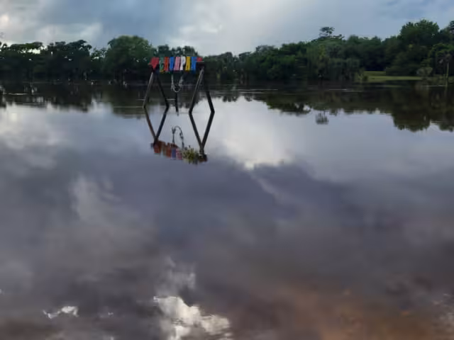 El crecimiento del río Chumpán ha causado inundaciones en patios y potreros de Aguacatal