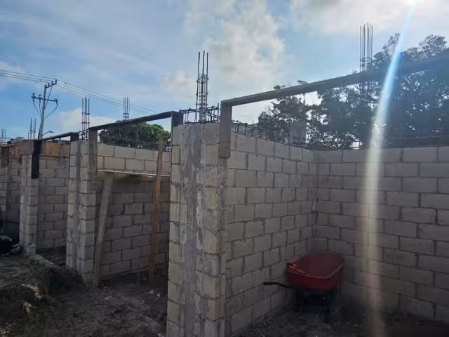 La reconstrucción del nuevo edificio avanza con un 30% de progreso