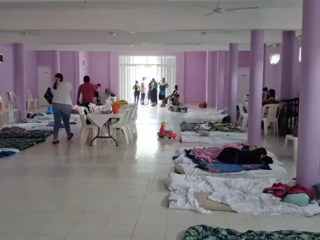 Protección Civil de Isla Mujeres habilitó cinco refugios temporales para alrededor de 200 personas