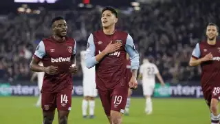 Edson Álvarez está de vuelta con el West Ham; jugó 12 minutos