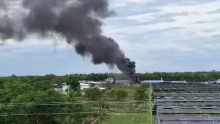 Incendio en campamento del tramo 6 del Tren Maya moviliza a cuerpos de emergencia