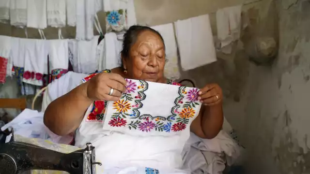 Floriberta Ucán Chuil comentó que cada día hay menos artistas textiles en los municipios