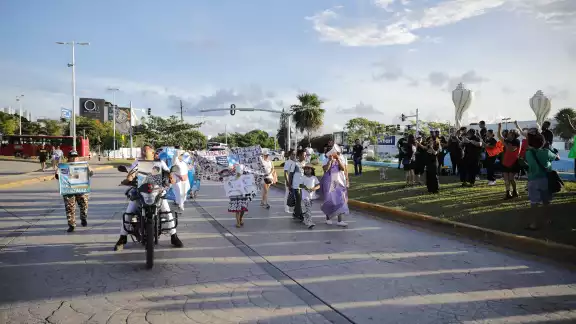 Manifestaciones le "pegan" al turismo de Quintana Roo Manifestaciones le "pegan" al turismo de Quintana Roo