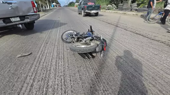 El motociclista no guardó su distancia reglamentaria y circulaba a exceso de velocidad El motociclista no guardó su distancia reglamentaria y circulaba a exceso de velocidad