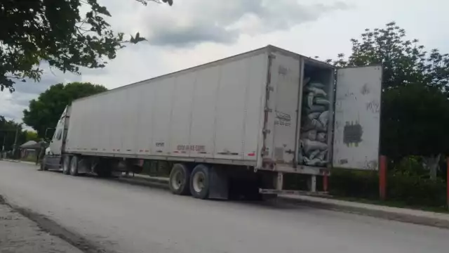 Tráiler transportaba más carbón vegetal del permitido
