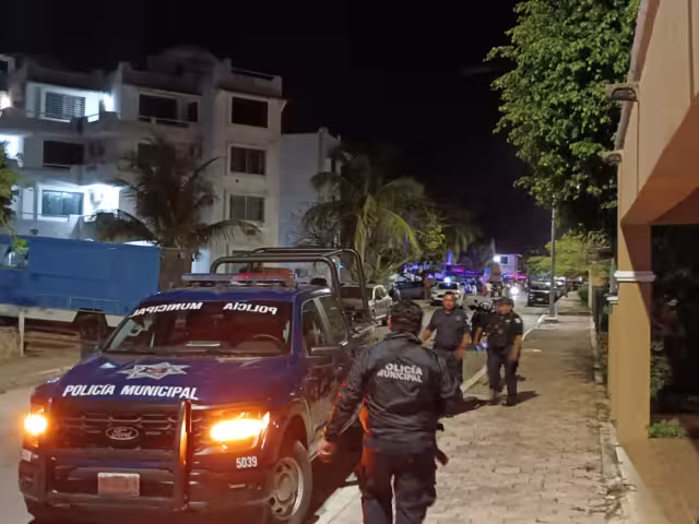 Testigos afirmaron haber visto forcejeo con las autoridades, además de detonaciones de armas de fuego