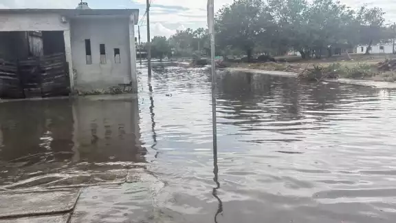 Las aguas negras presentan un peligro para la salud si es que no son lidiadas apropiadamente.