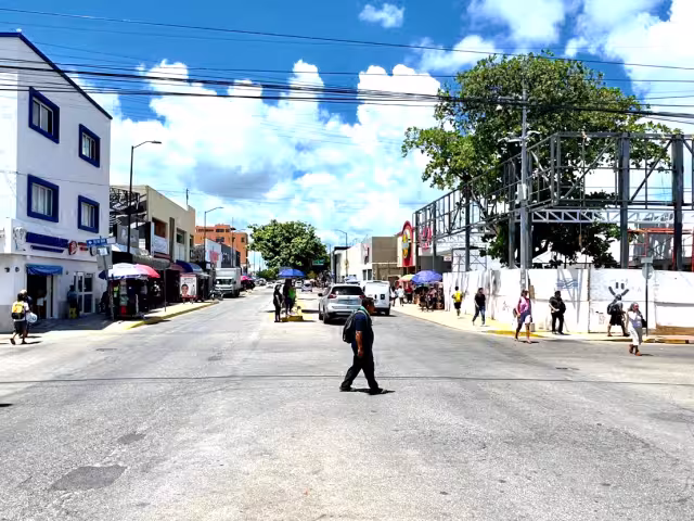 Exempleados aseguran que el 2025 supera en gravedad a la pandemia, al ser una debacle económica sin precedentes.