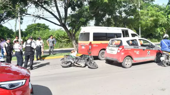 Al lugar llegaron elementos policíacos Al lugar llegaron elementos policíacos
