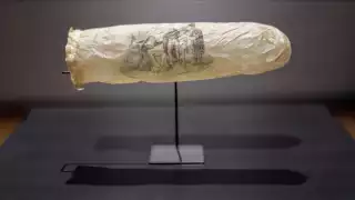 ¿Te imaginas un condón de hace 200 años? El museo de Ámsterdam lo exhibe, y tiene un grabado único