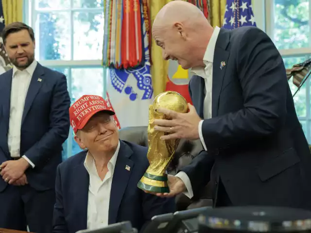 Gianni Infantino estuvo con Donald Trump para anunciar el sorteo de la próxima Copa del Mundo.