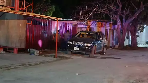 Se desconoce los motivos detrás del abandono del vehículo.