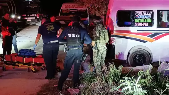 Elementos de los cuerpos de emergencia atendieron a la víctima. Elementos de los cuerpos de emergencia atendieron a la víctima.